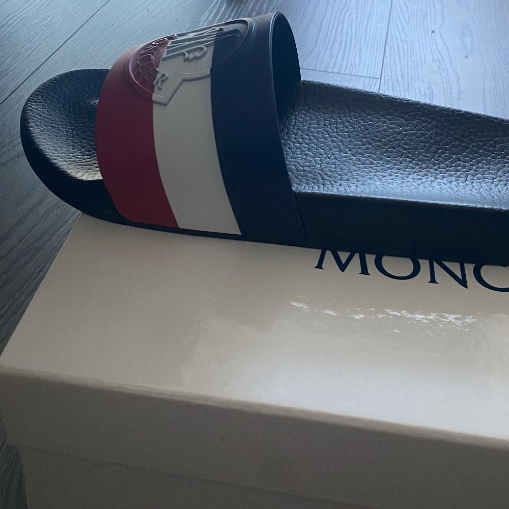 Moncler Basile slides - Picture 6 of 12